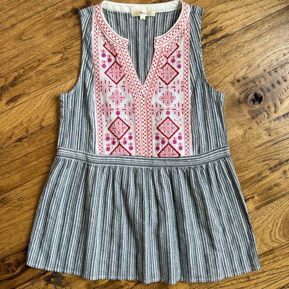 Embroidered Flowy Tank Top S - Picture 2 of 5